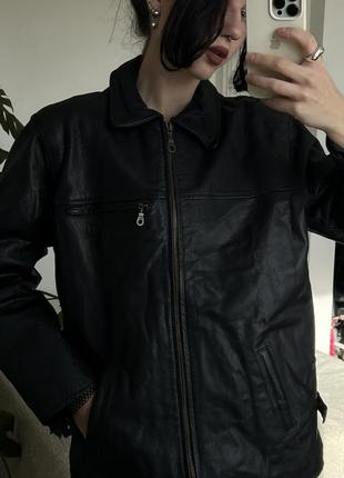 Черная кожаная винтажная куртка косуха5 фото
