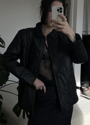 Черная кожаная винтажная куртка косуха9 фото