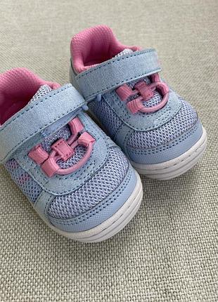 Продам нові унісекс кросівки stride rite