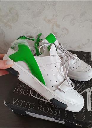 Белый кроссовки размер 38, новые, натуральная кожа