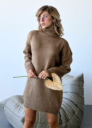 Изысканная элегантность: свитеры в бежевом и мокко оттенках2 фото
