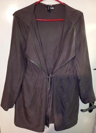 Стильна,легка куртка-вітровка-косуха з капюшоном,рукав 2 в 1,великого розміру,h&m7 фото