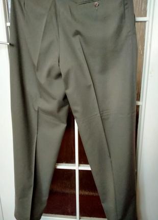 Класичні брюки болотного кольору.2 фото