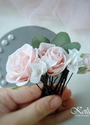 Шпильки для зачіски з трояндами та гортензією1 фото