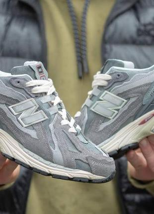 Женские кроссовки 
new balance 1906d