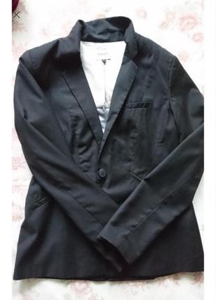 Черный классический пиджак жакет приталенный по фигуре2 фото