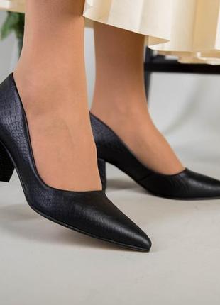Женские чёрные кожаные туфли2 фото
