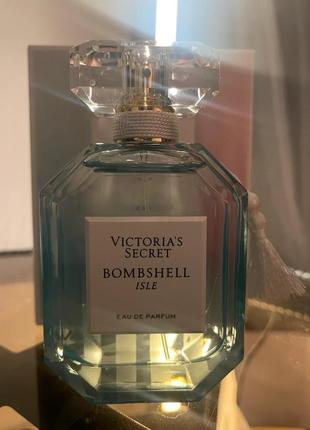 Bombshell isle victoria's secret