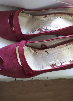 Замшевые туфли