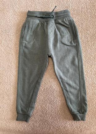 Спортивні штани на 3-4 роки