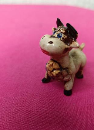 Керамическая фигурка статуэтка корова корова бык бычок для фарфор