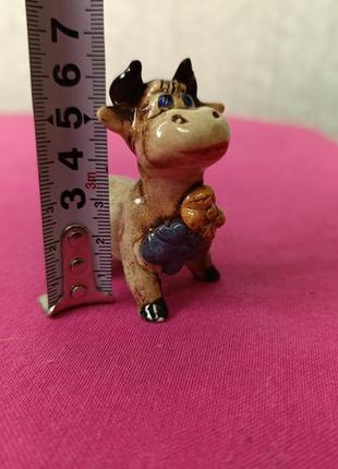 Керамическая фигурка статуэтка корова корова бык бычок для фарфор