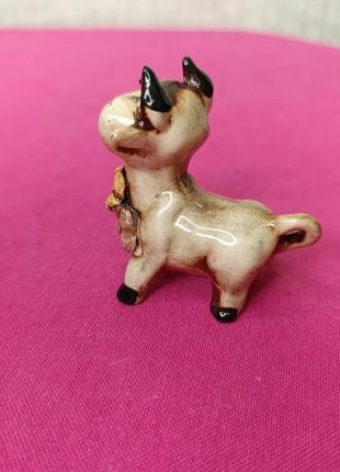 Керамическая фигурка статуэтка корова корова бык бычок для фарфор