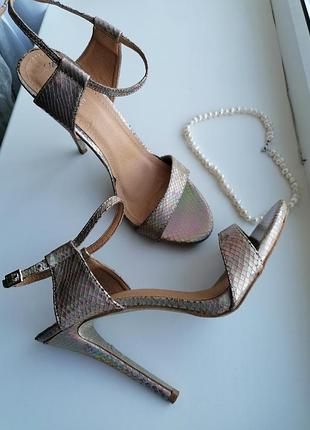 👜босоножки с ремешками 👜туфли с эффектом металлик в стиле michael kors