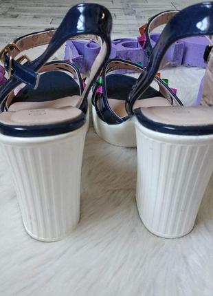 Босоножки ok shoes женские на каблуке с шипами5 фото