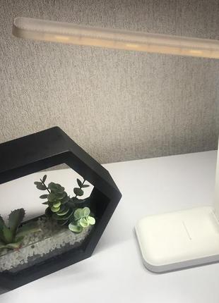 Настольная лампа (кроватная)