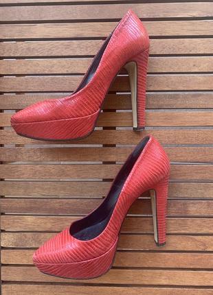 Шикарные туфли, туфли, красные туфли, туфли на каблуке1 фото
