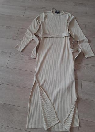 Дуже гарна сукня міді  в рубчик , розпорки по бокам3 фото