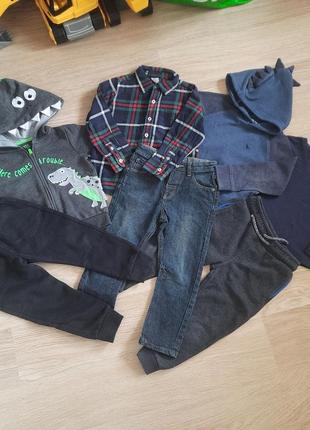 Пакет фирменной одежды для мальчика 104см