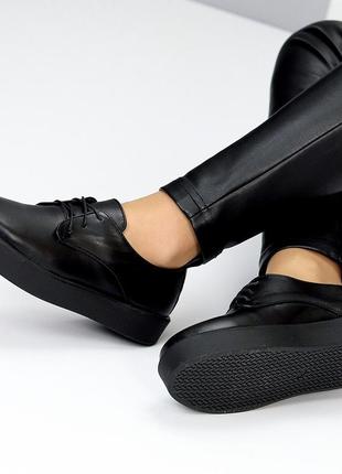 Повседневные молодежные туфи-кеды кожаные на шнурках, в базовом черном цвете, очень удобные, весенни2 фото