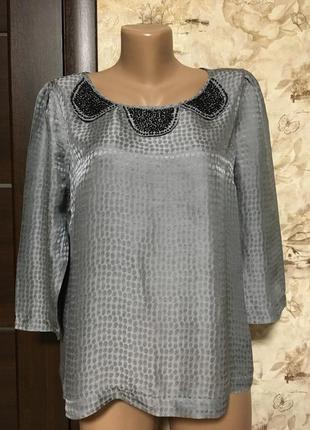 Атласна шовкова блуза з аплікацією з бісеру by groth