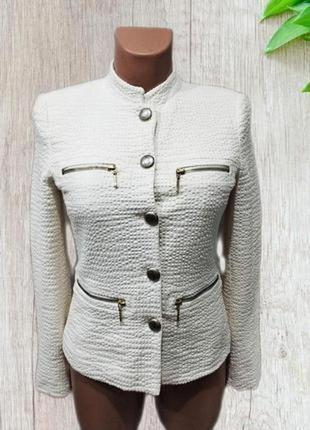 Приголомшливий білий твідовий жакет успішного іспанського бренду zara.