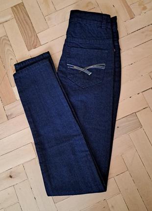 Джинсы темно синие