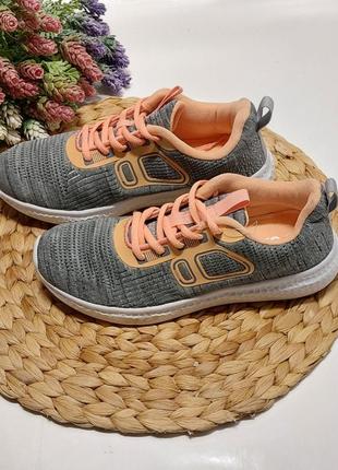 Кросівки 🧡