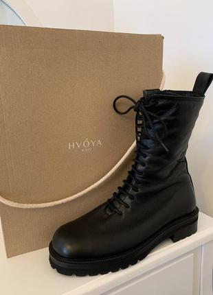 Черные кожаные ботинки/сапоги hvoya robbie boots wool8 фото
