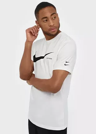 Мужская футболка nike m nsw swoosh9 фото