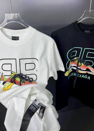 🔥новый сезон 🔥 два цвета крутезные футболки balenciaga