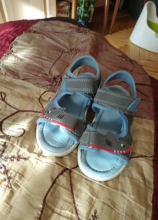 Босоножки детские
