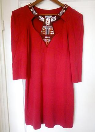 Красное нарядное платье, со стразами и бусинами1 фото