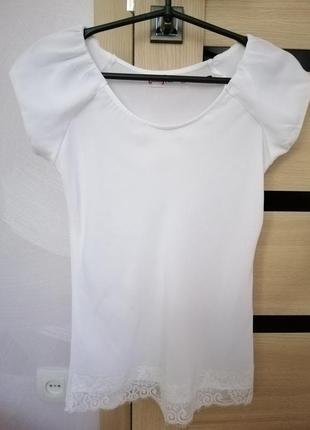 Шифоновая белая блузка с кружевом gloria jeans1 фото