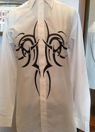 Рубашка приталенная с принтом р. 48-50