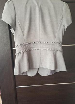 Пиджак жакет серый orsay на короткий рукав приталенный2 фото