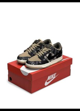 Жіночі кросівки nike sb dunk low travis scott w