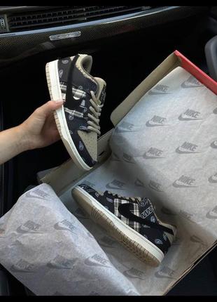 Жіночі кросівки nike sb dunk low travis scott w