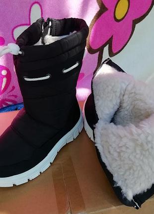 Теплі зимові чоботи