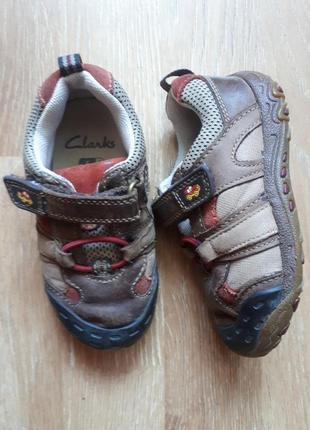Кросівки clarks з машинками недорого