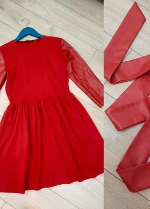 Платье с кожаными руками♥️