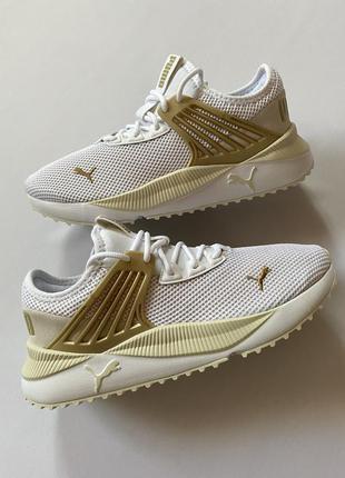 Білі/бежеві кросівки пума оригінал/puma pacer future metallic pop