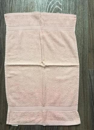 Розовое махровое полотенце bernardi пакистан