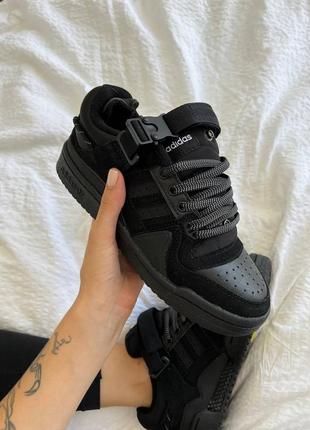 Женские кроссовки adidas forum low x bad banny black адедас форум черного цвета