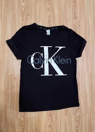 Футболка calvin klein