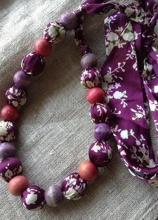 Бусы из шелка и дерева-текстильные.