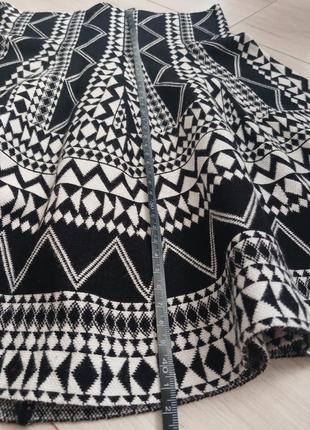 Трикотажная мини юбка юбка со скандинавским принтом5 фото