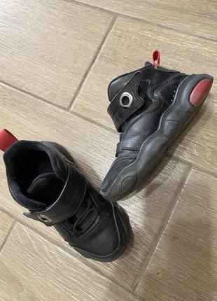 Ботінки на осінь фліс  кросівки 27 розмір шкіра