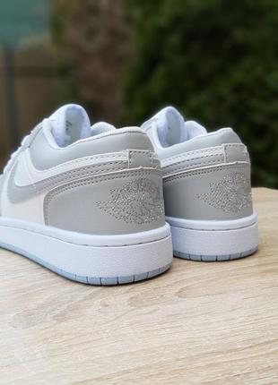 Женские кроссовки nike air jordan 1 low низкие белые с серым скидкой sale &lt;unk&gt; smb9 фото