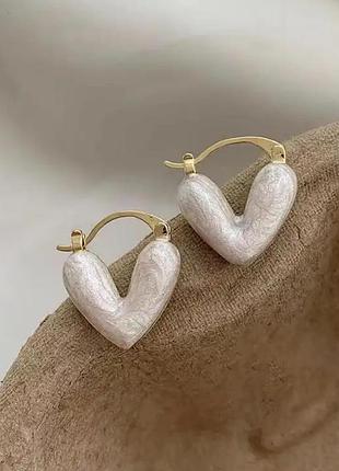 Серьги женские бежевые войлочные